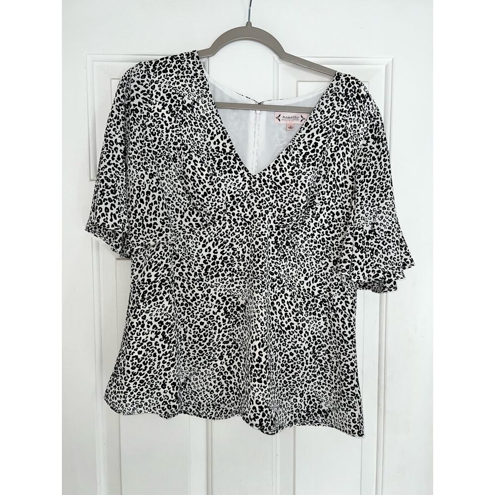 Nanette Nanette Flutter SLV Printed Empire Top - size  M